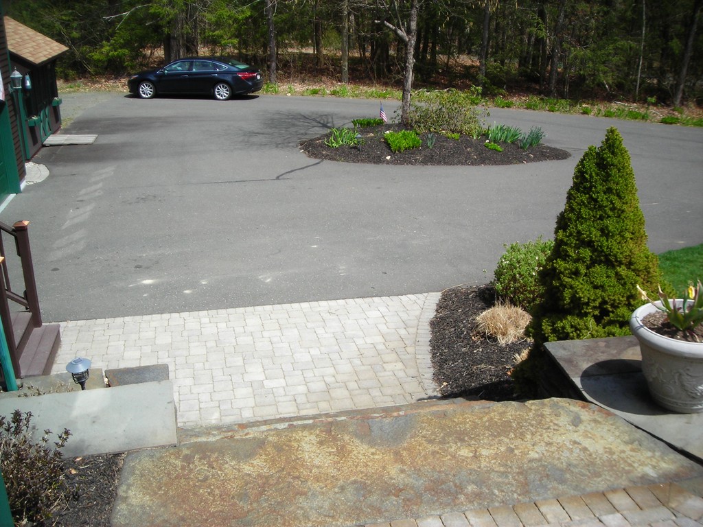 102 Fomer Road Southampton, MA 01073 - Photo 8 of 22