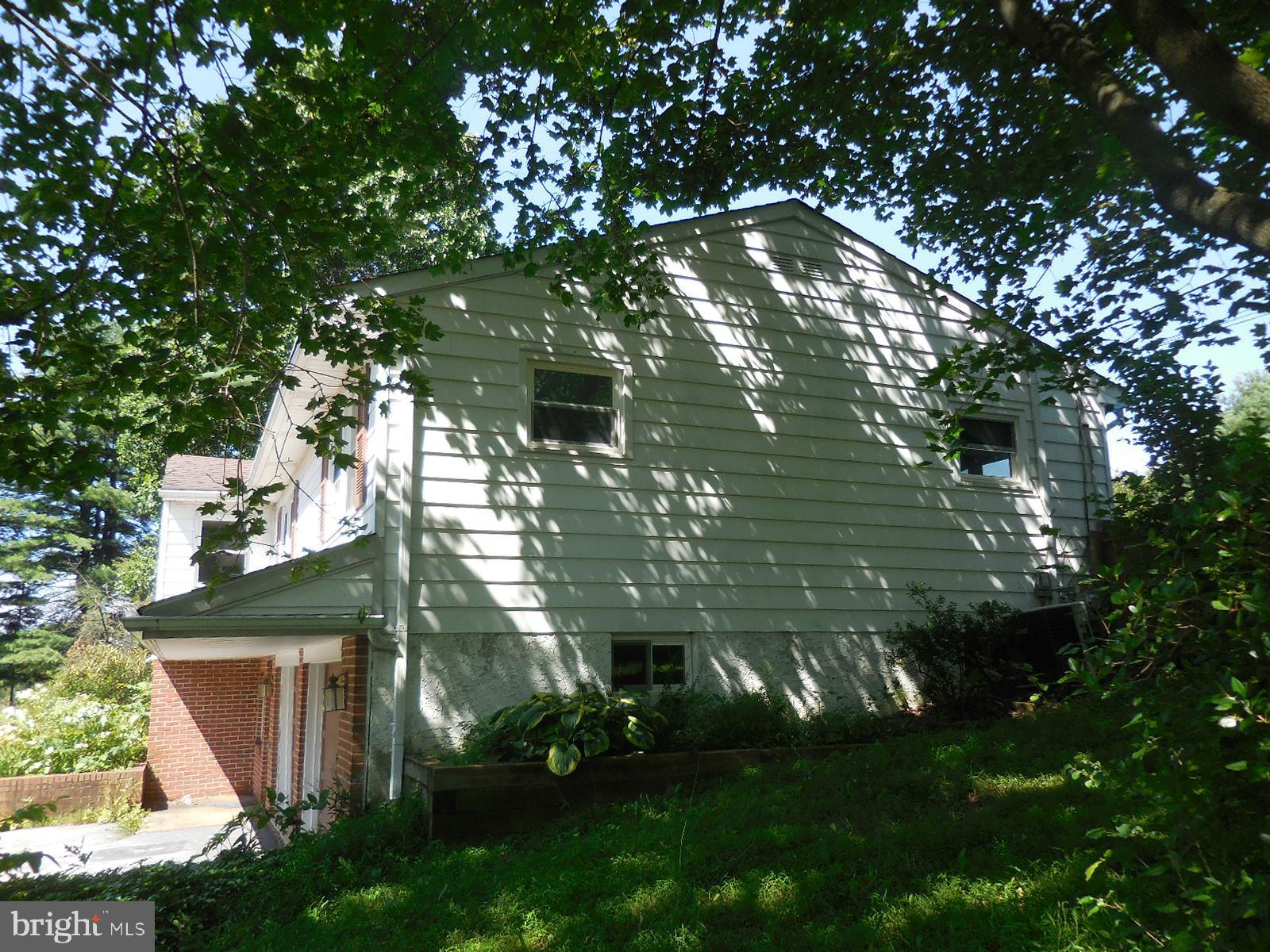311 Millard Road Elverson, PA 19520 - Photo 3 of 20 Side View - 2