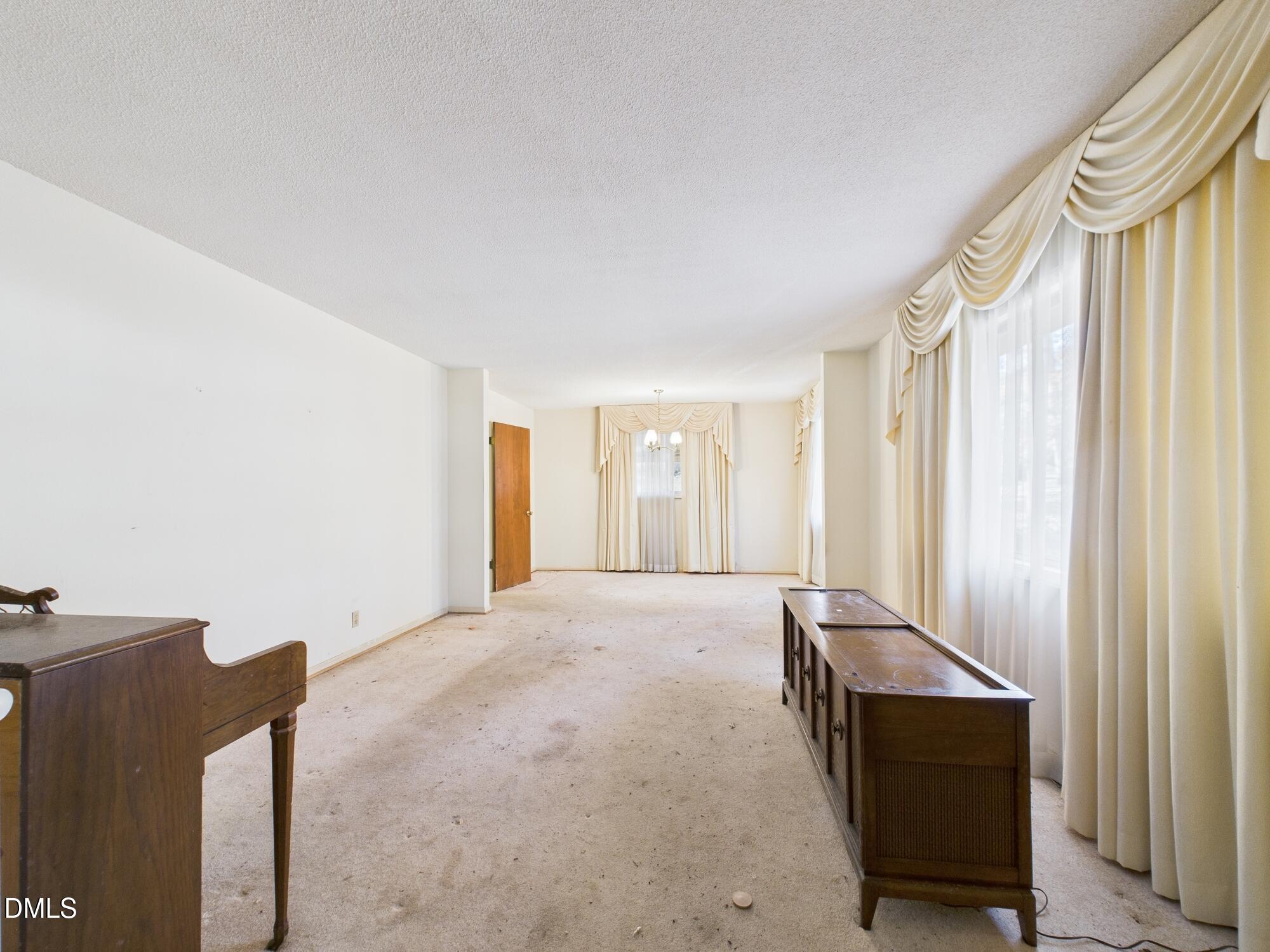 1012 Akron Avenue Durham, NC 27713 - Photo 8 of 43 Living rm 3