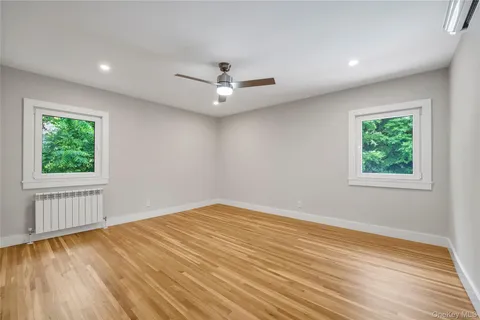 $1,189,999 | 27 Meadowfield Lane, Glen Cove, NY 11542