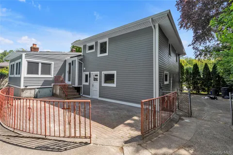 $1,238,000 | 27 Meadowfield Lane, Glen Cove, NY 11542