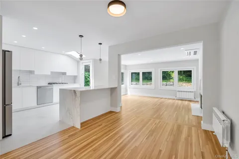 $1,189,999 | 27 Meadowfield Lane, Glen Cove, NY 11542