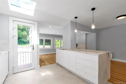 $1,238,000 | 27 Meadowfield Lane, Glen Cove, NY 11542