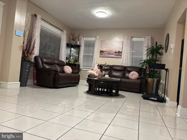 $275,000 | 3430 Fairfax Drive, Camden, NJ 08105
