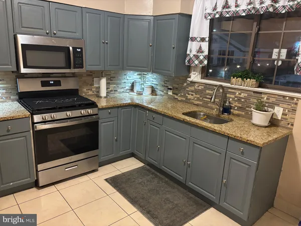 $275,000 | 3430 Fairfax Drive, Camden, NJ 08105