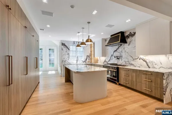 $7,998,000 | 4 Duck Pond Road, Alpine, NJ 07620