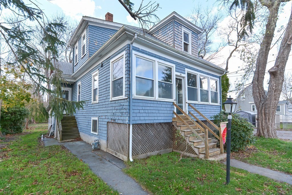 10 Perry Street Fairhaven, MA 02719 - Photo 1 of 42 Gallery Image 1