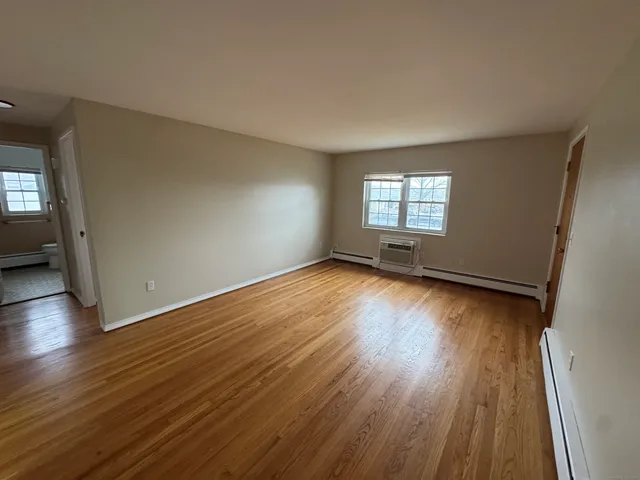 $1,795 | 14 Concord Street, Unit D, Glastonbury, CT 06033