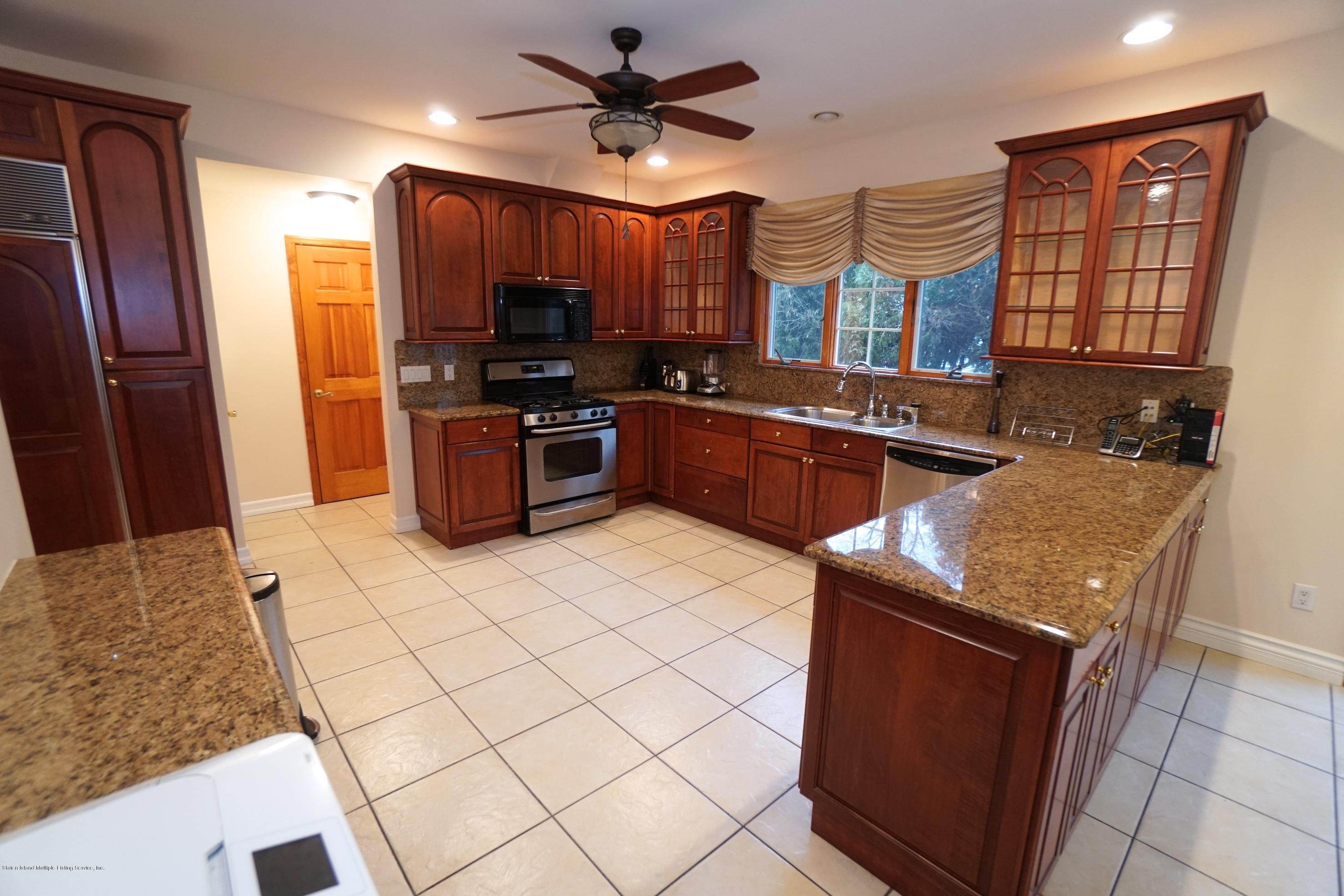 120 Romer Road Staten Island, NY 10304 - Photo 10 of 29 DSC06974