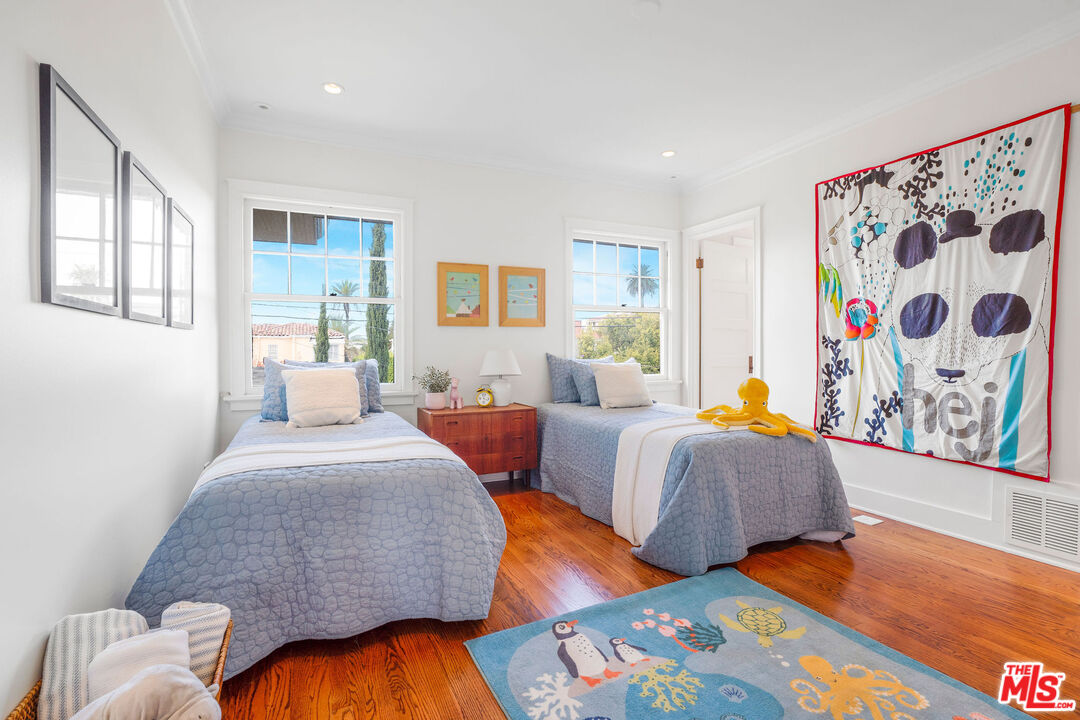 1663 Virginia Road Los Angeles, CA 90019 - Photo 17 of 25