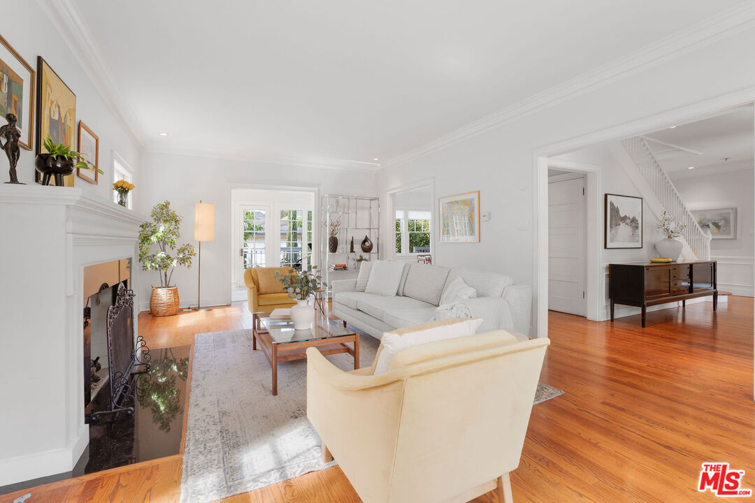 1663 Virginia Road Los Angeles, CA 90019 - Photo 4 of 25