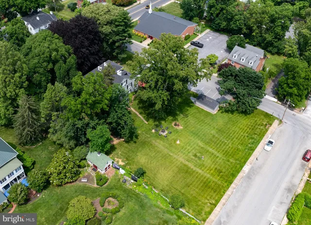 $999,900 | 417 East Washington Street, Charles Town, WV 25414