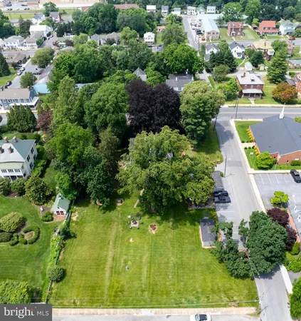 $975,000 | 417 East Washington Street, Charles Town, WV 25414