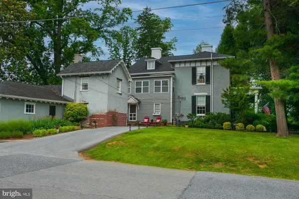 $975,000 | 417 East Washington Street, Charles Town, WV 25414