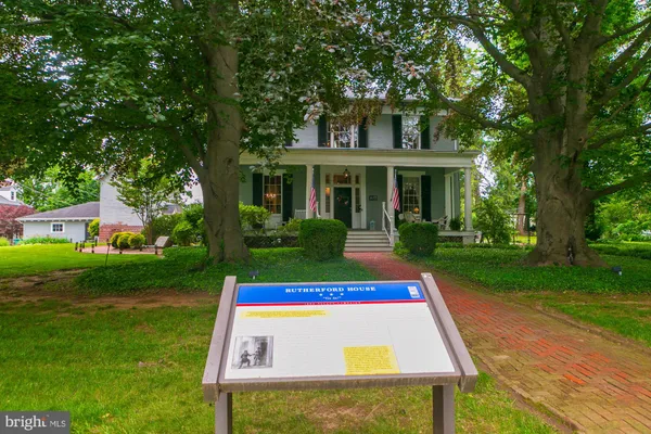 $975,000 | 417 East Washington Street, Charles Town, WV 25414