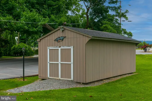 $975,000 | 417 East Washington Street, Charles Town, WV 25414