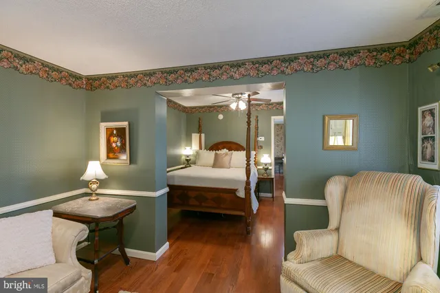 $999,900 | 417 East Washington Street, Charles Town, WV 25414