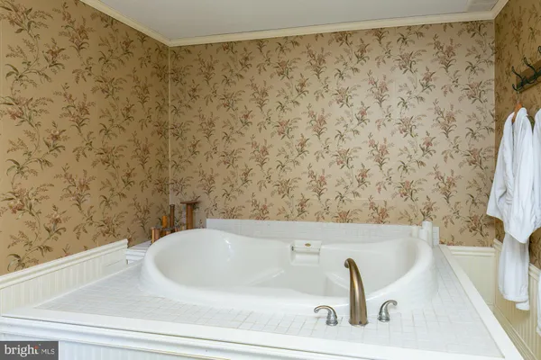 $975,000 | 417 East Washington Street, Charles Town, WV 25414