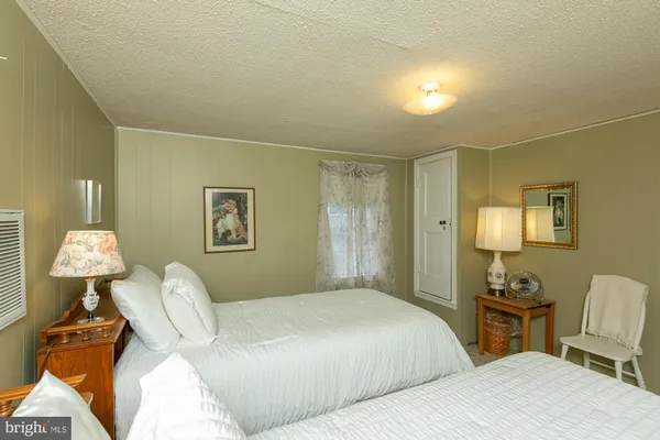 $975,000 | 417 East Washington Street, Charles Town, WV 25414