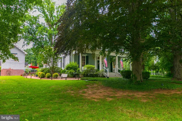 $975,000 | 417 East Washington Street, Charles Town, WV 25414