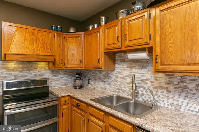 $999,900 | 417 East Washington Street, Charles Town, WV 25414