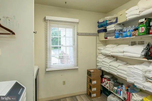 $999,900 | 417 East Washington Street, Charles Town, WV 25414