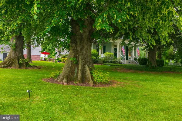 $975,000 | 417 East Washington Street, Charles Town, WV 25414