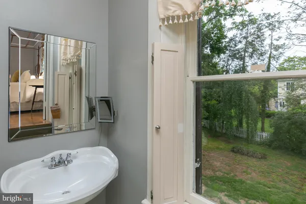 $975,000 | 417 East Washington Street, Charles Town, WV 25414