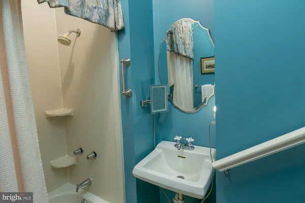 $975,000 | 417 East Washington Street, Charles Town, WV 25414