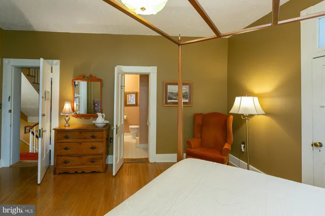 $999,900 | 417 East Washington Street, Charles Town, WV 25414