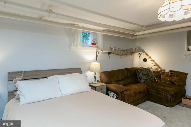 $999,900 | 417 East Washington Street, Charles Town, WV 25414