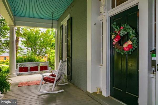 $975,000 | 417 East Washington Street, Charles Town, WV 25414