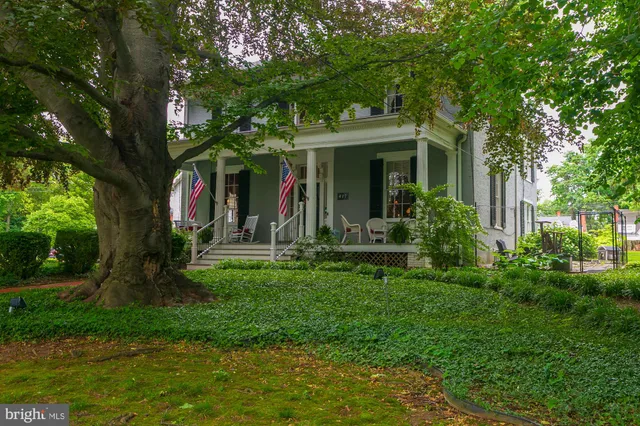 $999,900 | 417 East Washington Street, Charles Town, WV 25414