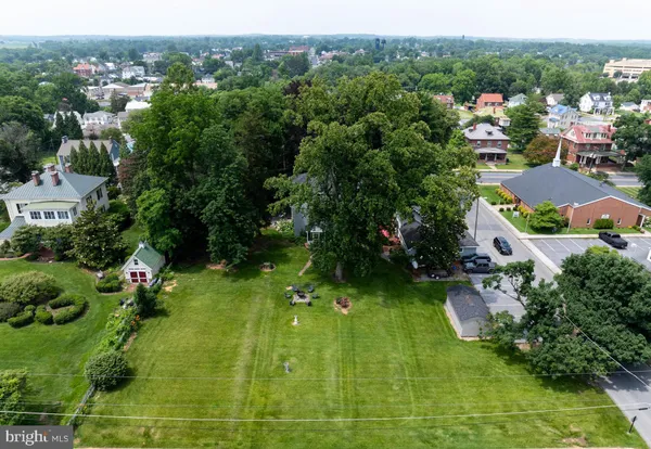 $975,000 | 417 East Washington Street, Charles Town, WV 25414
