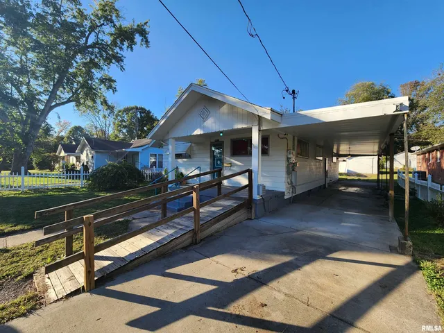 $99,900 | 2308 Alexander Street, Murphysboro, IL 62966