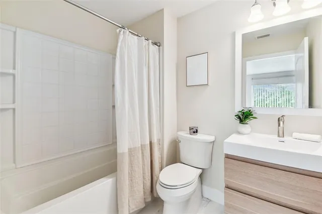 $274,988 | 2547 Lexington Oak Drive, Brandon, FL 33511