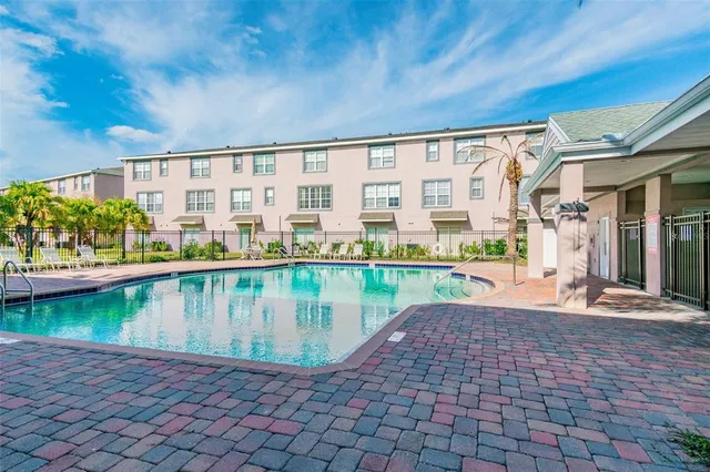 $274,988 | 2547 Lexington Oak Drive, Brandon, FL 33511