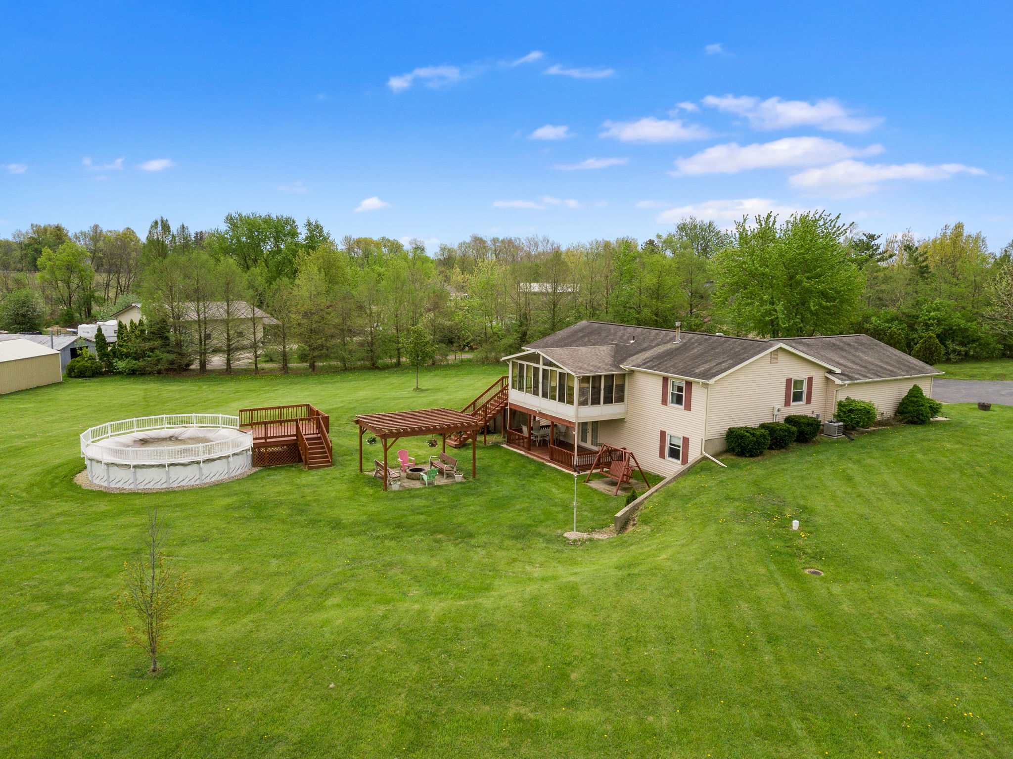 16421 Feighner Road Roanoke, IN 46783 - Photo 2 of 35