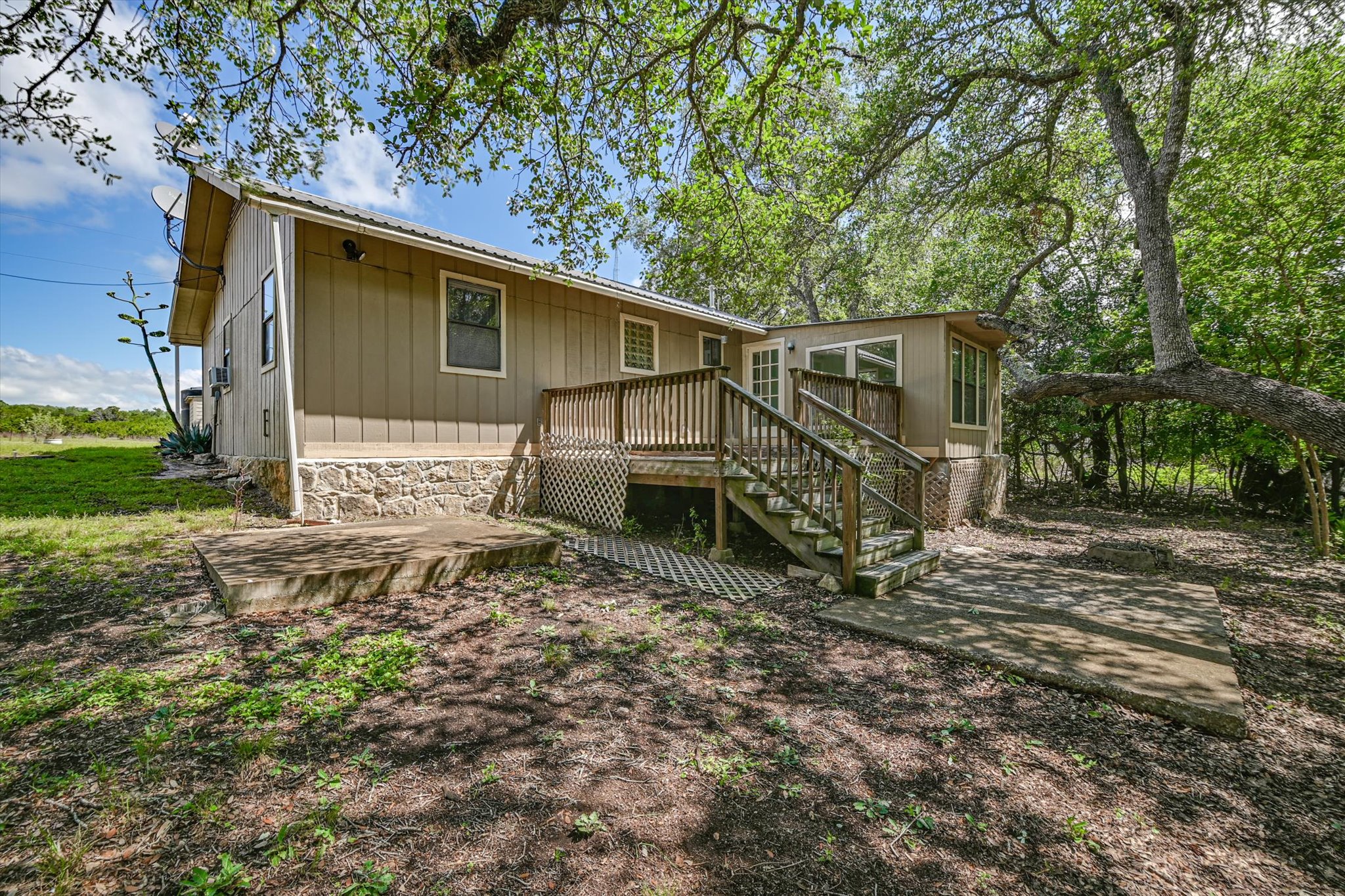 4553 McCall Creek Road Blanco, TX 78606 - Photo 5 of 38