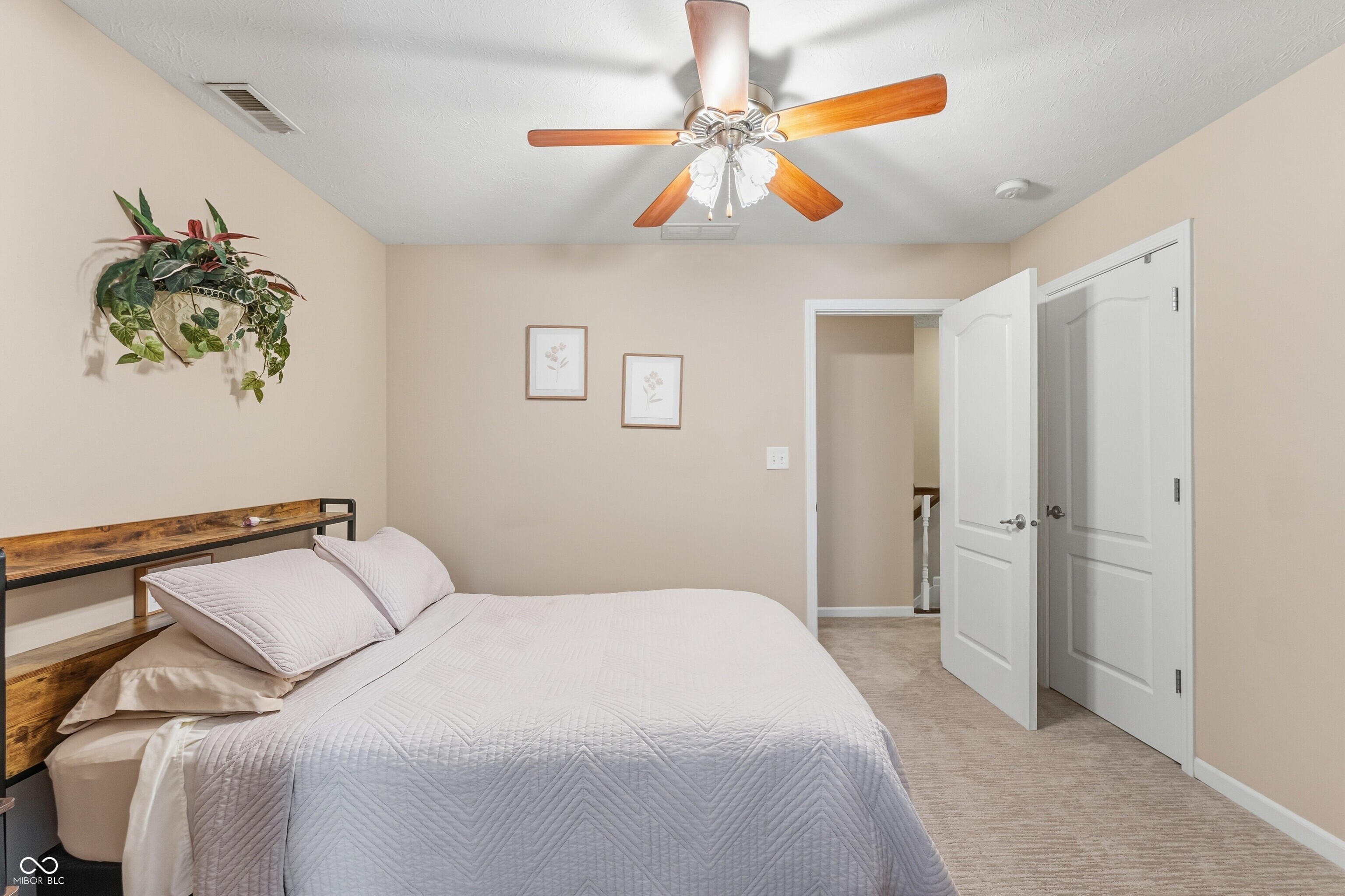 6075 Prairie Stream Way Columbus, IN 47203 - Photo 24 of 35