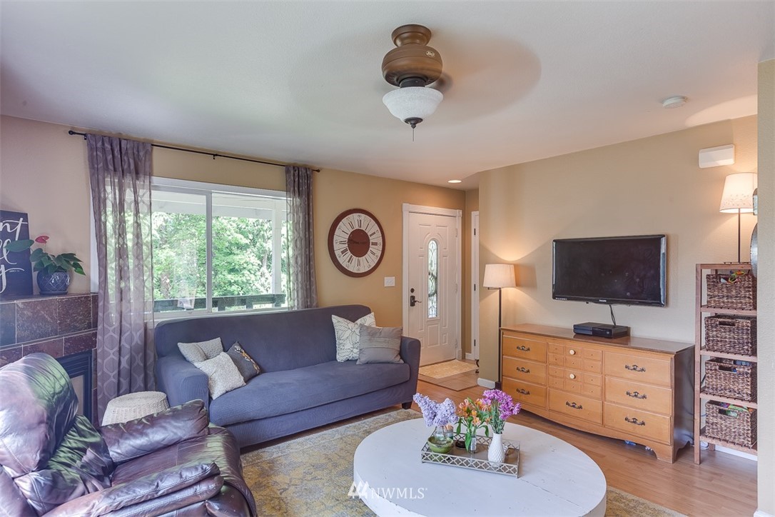 2061 Wagner Road Camano Island, WA 98282 - Photo 3 of 25 Gallery Image 3
