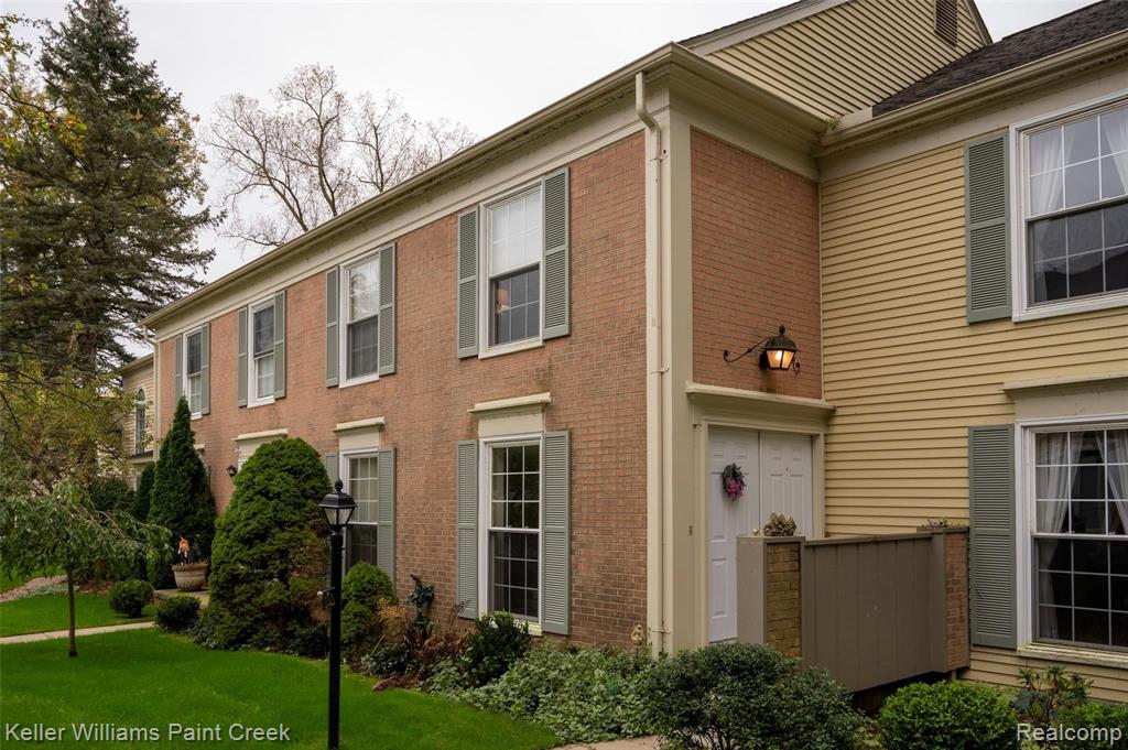 1397 Paddle Wheel Lane Rochester Hills, MI 48306 - Photo 2 of 28