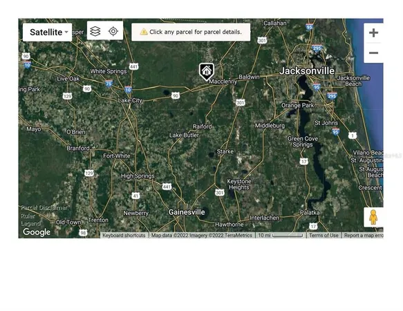 a black and white photo of a picture