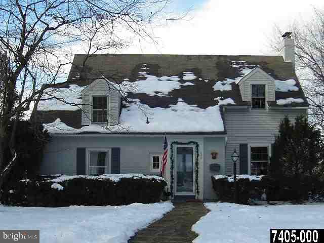 353 Creston Road York, PA 17403 - Photo 1 of 9 Gallery Image 1