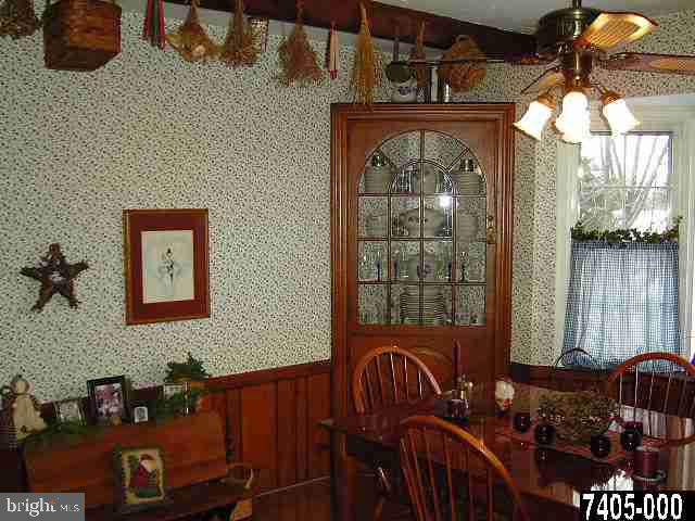 353 Creston Road York, PA 17403 - Photo 5 of 9 Gallery Image 5