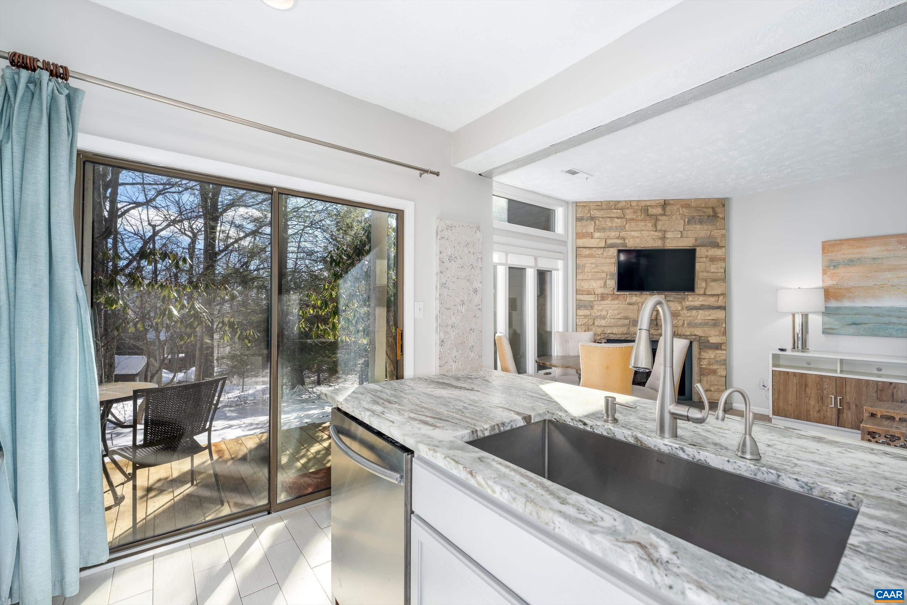 470 3 Ridges Roseland, VA 22967 - Photo 12 of 35