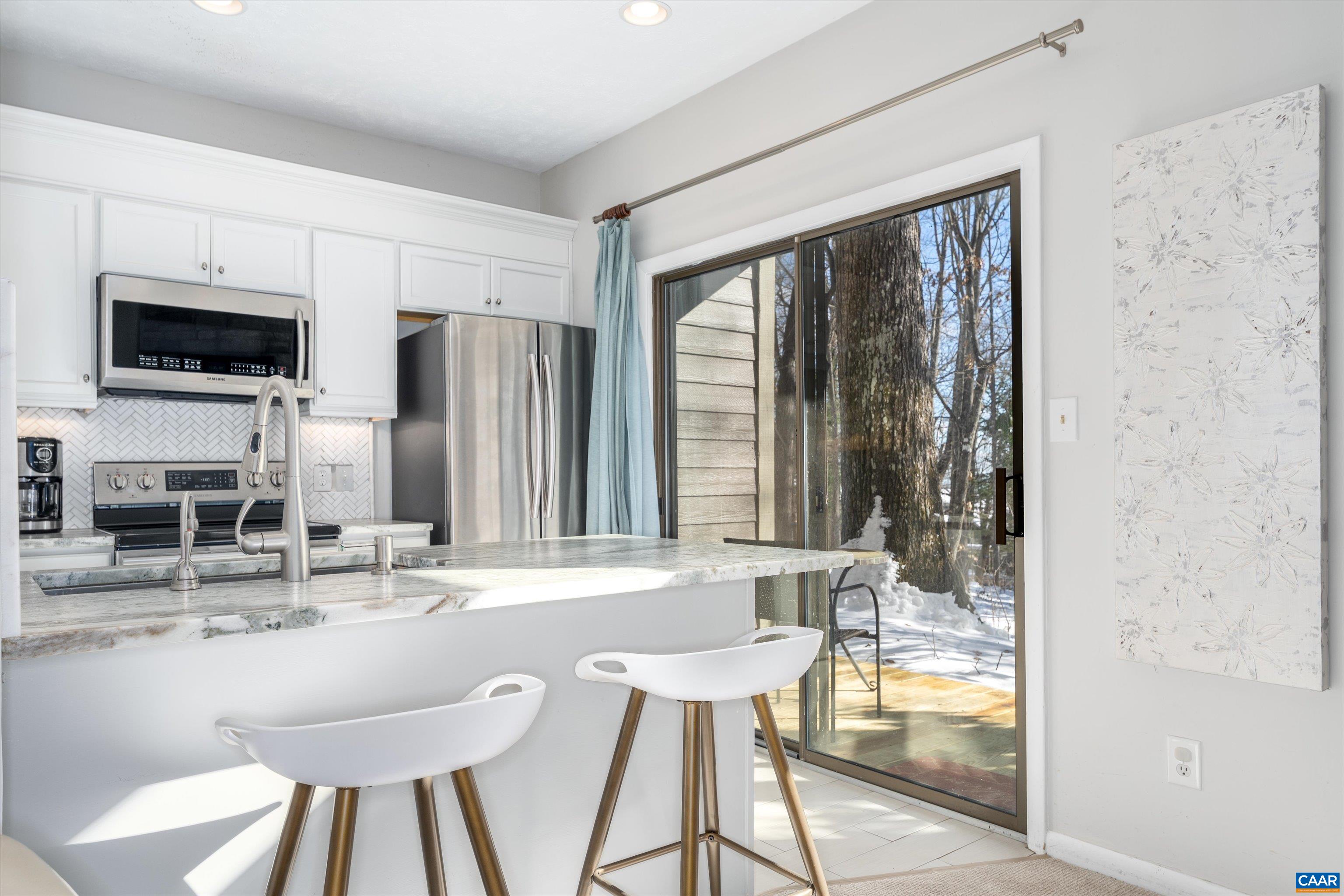 470 3 Ridges Roseland, VA 22967 - Photo 2 of 35 New appliances, granite counters