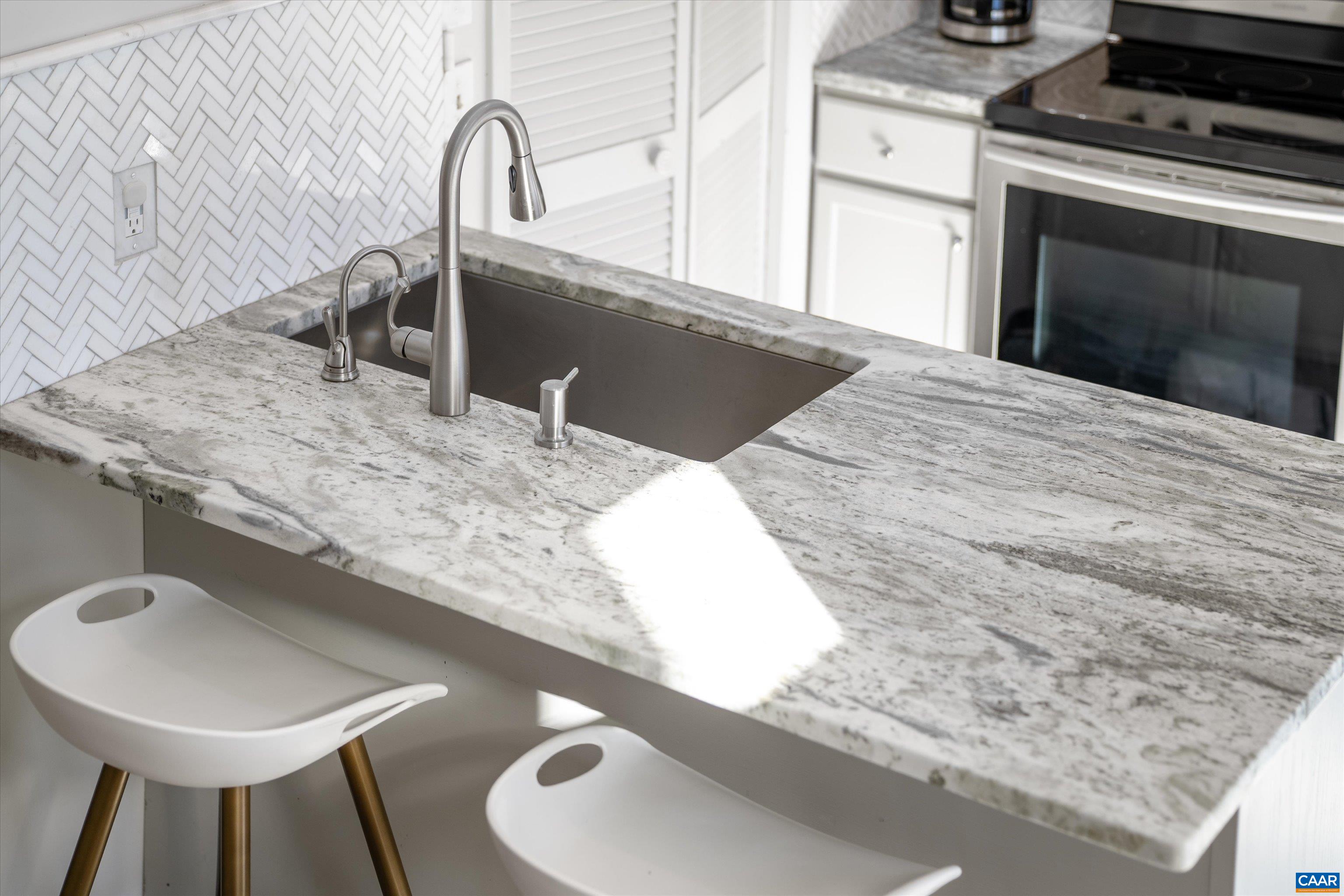 470 3 Ridges Roseland, VA 22967 - Photo 5 of 35