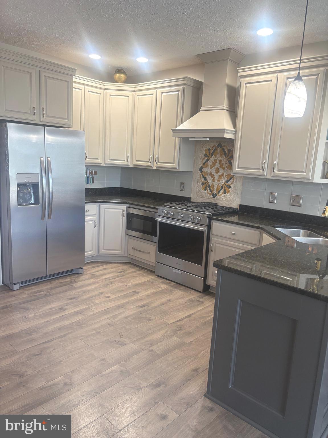 297 Huntersridge Road Winchester, VA 22602 - Photo 4 of 8 Newly Remodeled Kitchen