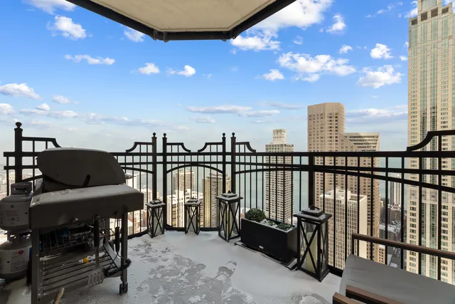 $4,299,000 | 11 East Walton Street, Unit 4802, Chicago, IL 60611